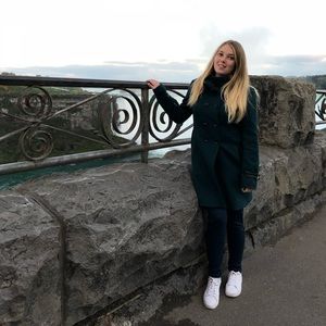 Meet your Posher, Nastia